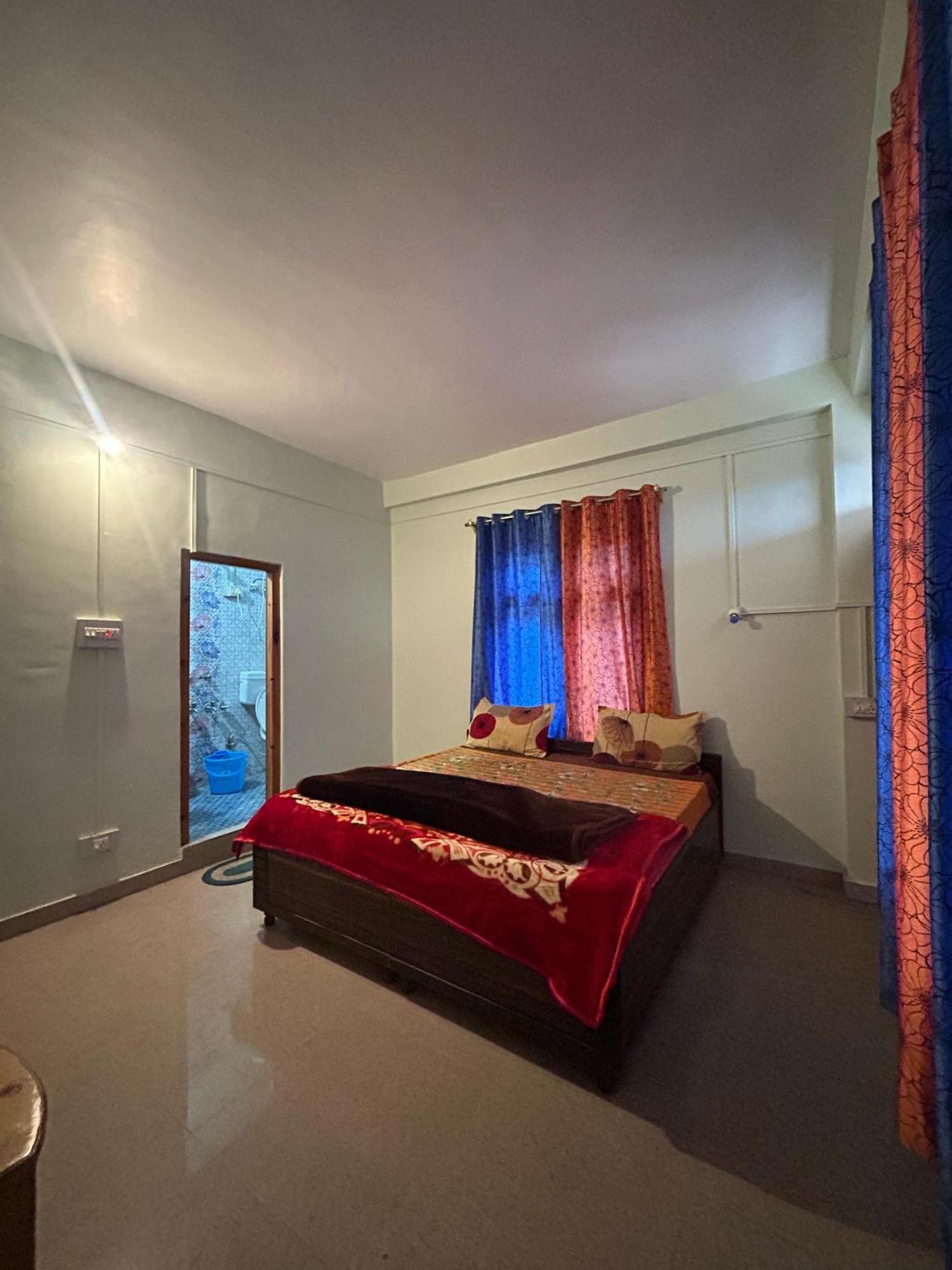 New Brahma Cafe Guest House Kalgha Luaran gambar