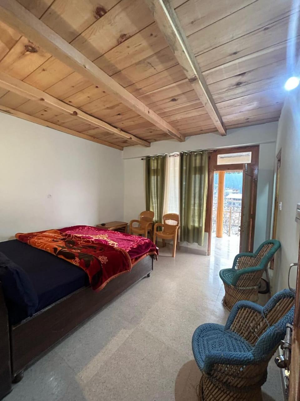 New Brahma Cafe Guest House Kalgha Luaran gambar